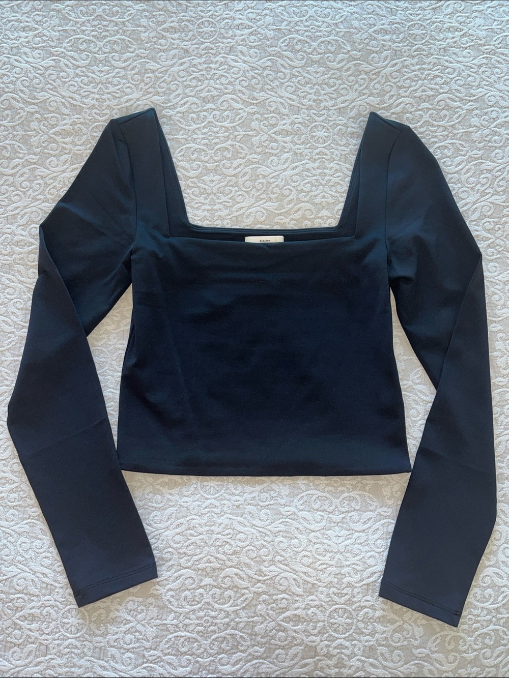 Aritzia Babaton Contour Square Neck Long Sleeve Top